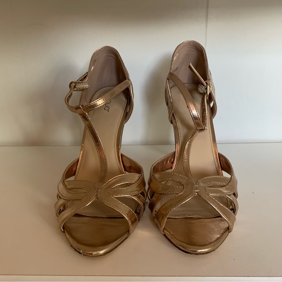 Gold Tevolio Heels, size 8.5, Ankle Strap, 2.75” heel - Picture 1 of 11